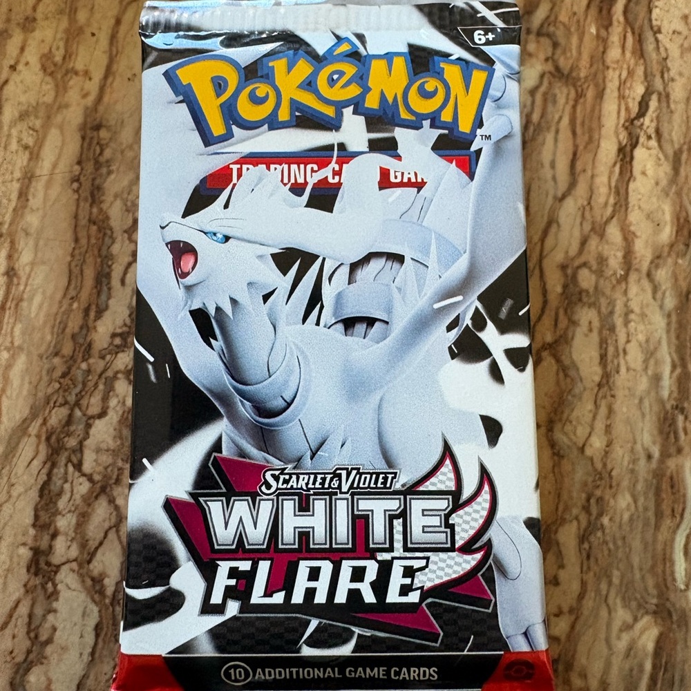 Pokemon Scarlet and Violet White Flare Trading Card Pack